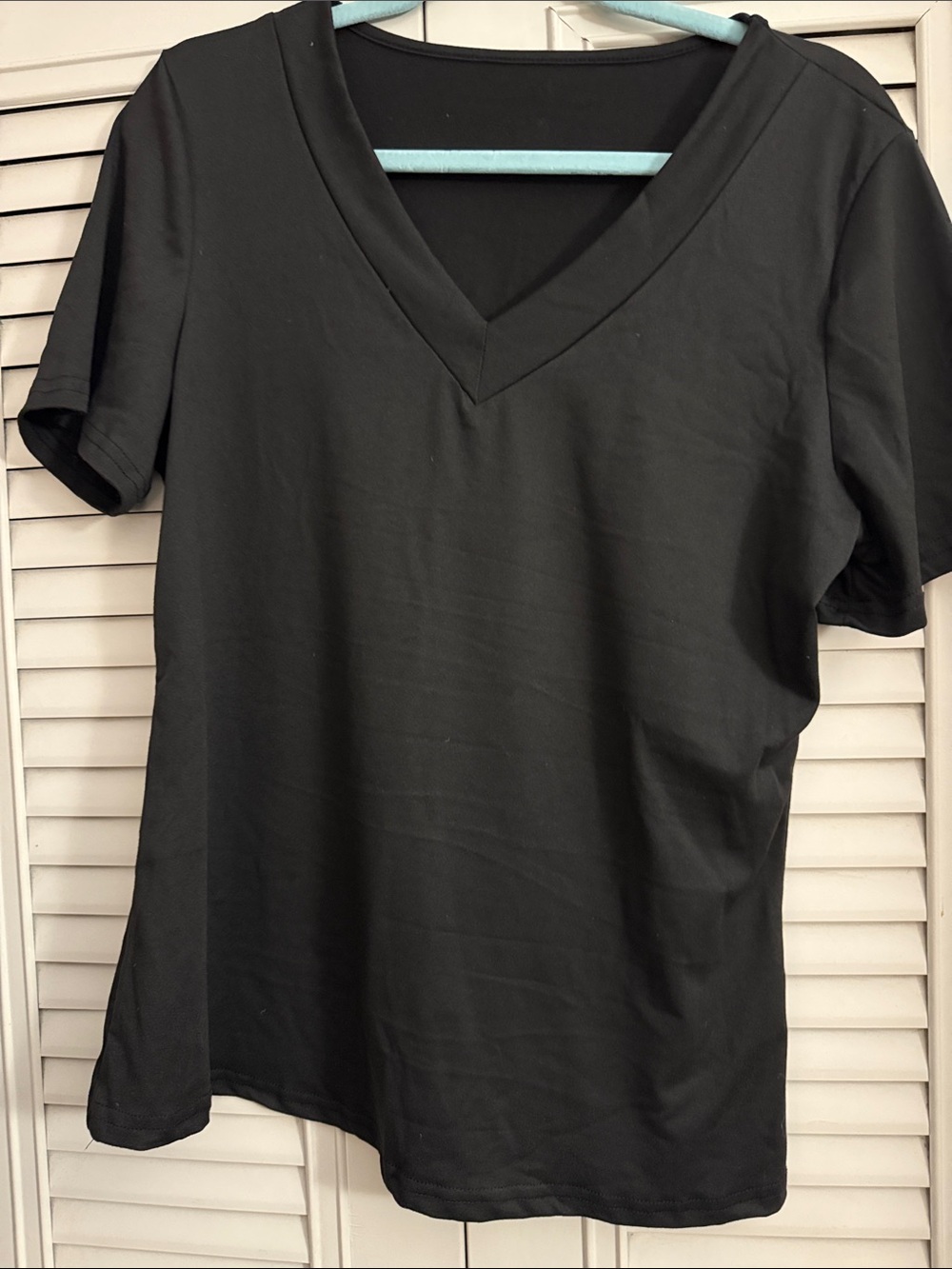 Amazon Black V-Neck Short Sleeve Women's Tee